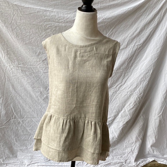crown linen designs Tops - Tan linen peplum sleeveless blouse. Runs big. Fits  more like a medium.